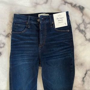 NWT Abercrombie Curve love jeans